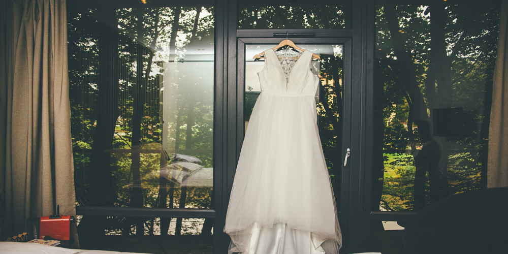 You are currently viewing Professionally Cleaning & Storing Your Wedding Dress